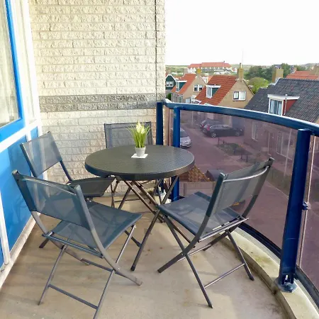 Apartment 17